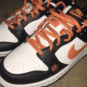HALLOWEEN NIKE SWOOSH